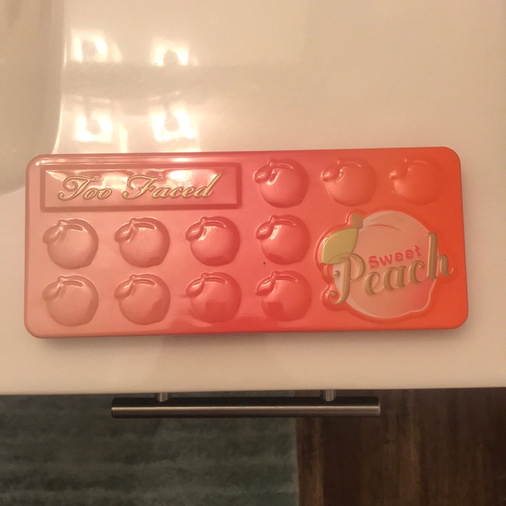 Too Faced Sweet Peach Palette